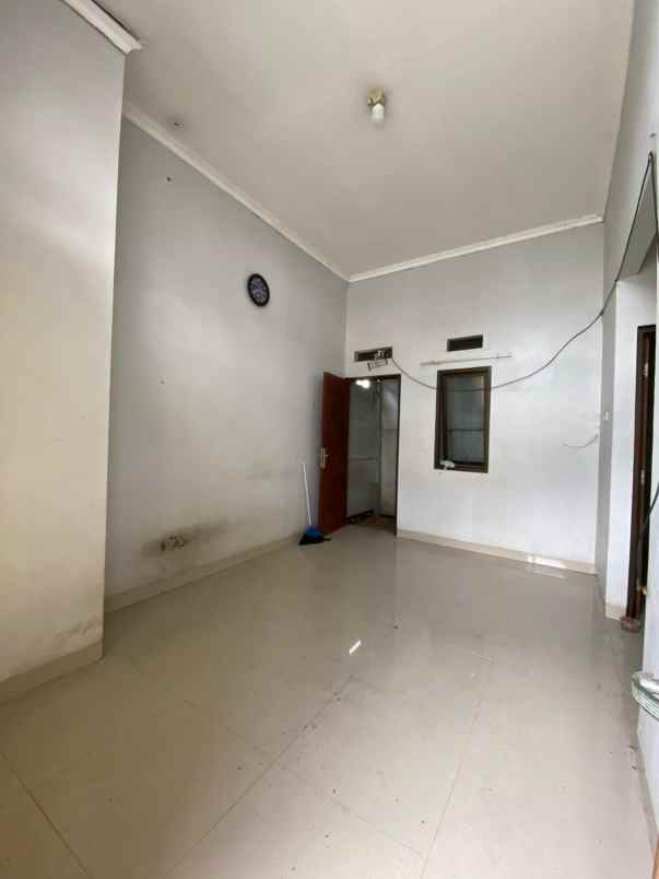 dijual rumah jln keradenan cibinong bogor