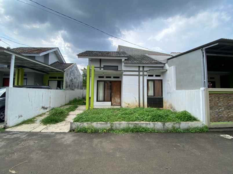 dijual rumah jln keradenan cibinong bogor