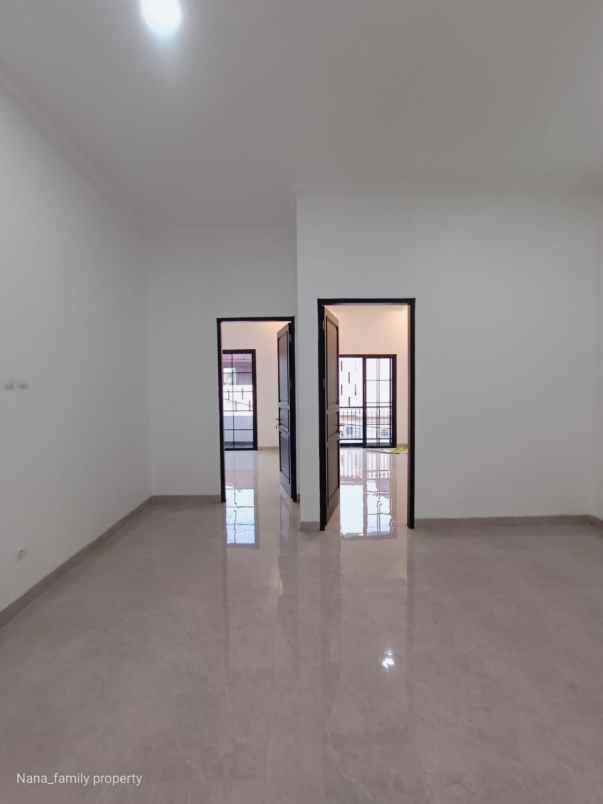dijual rumah jln muchtar raya joglo
