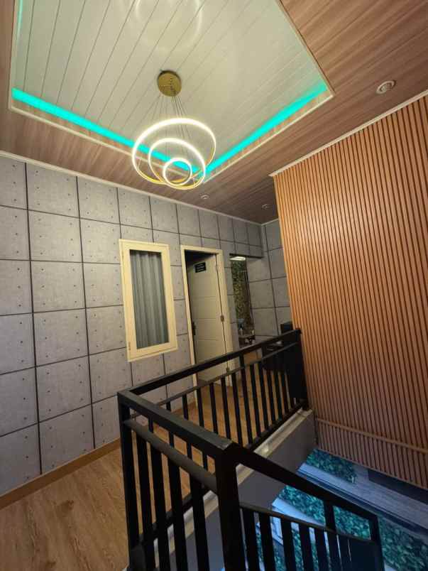 dijual rumah jln raya benda pamulang