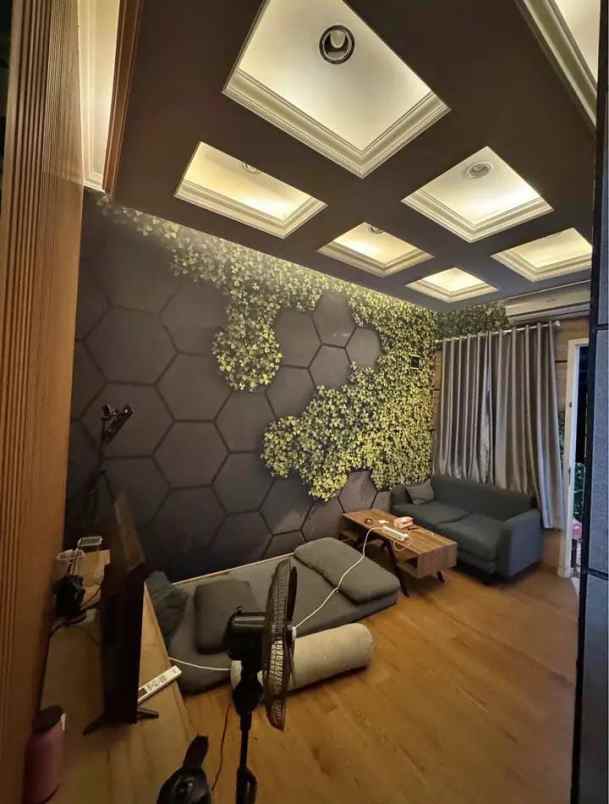 dijual rumah jln raya benda pamulang