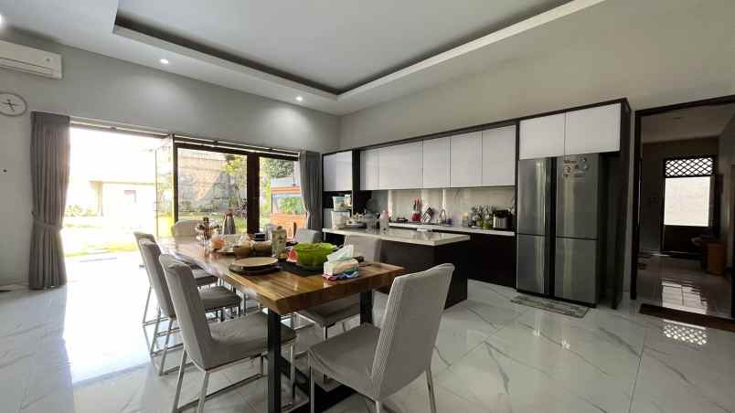 dijual rumah jual rumah mewah shm di