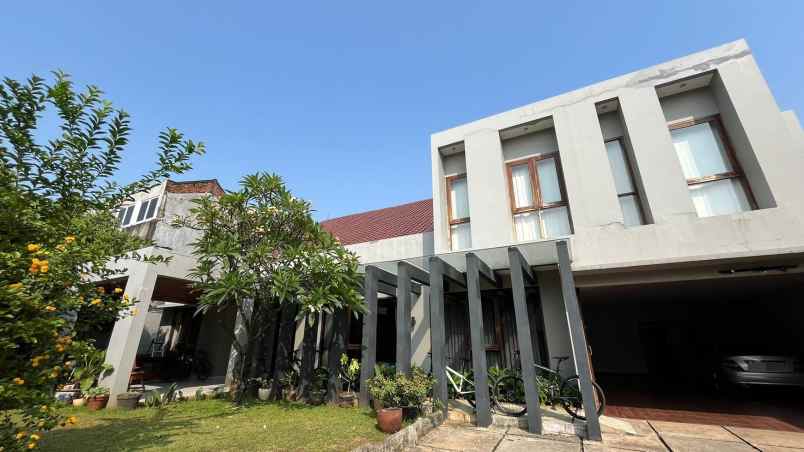 dijual rumah jual rumah mewah shm di