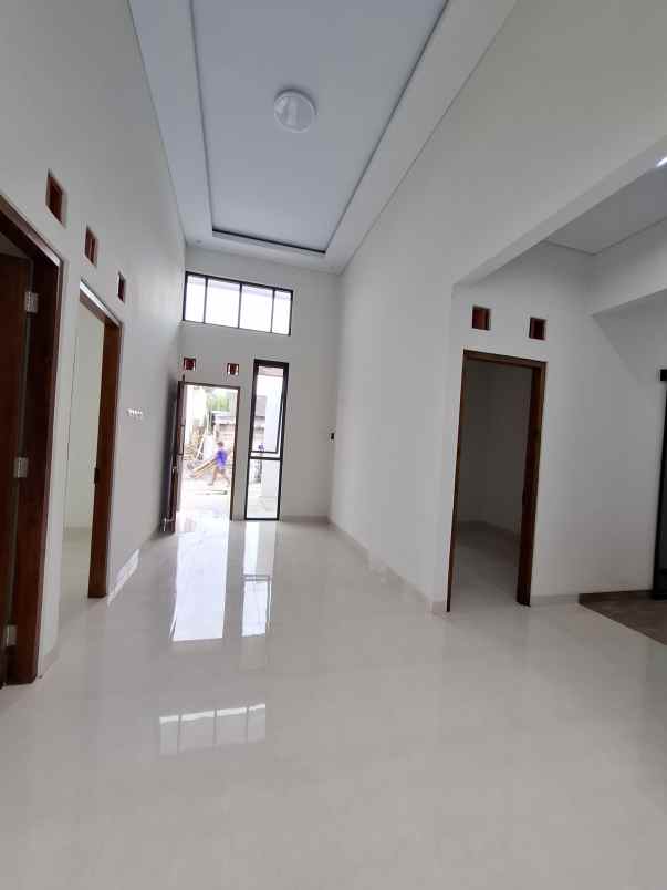 dijual rumah kalitirto