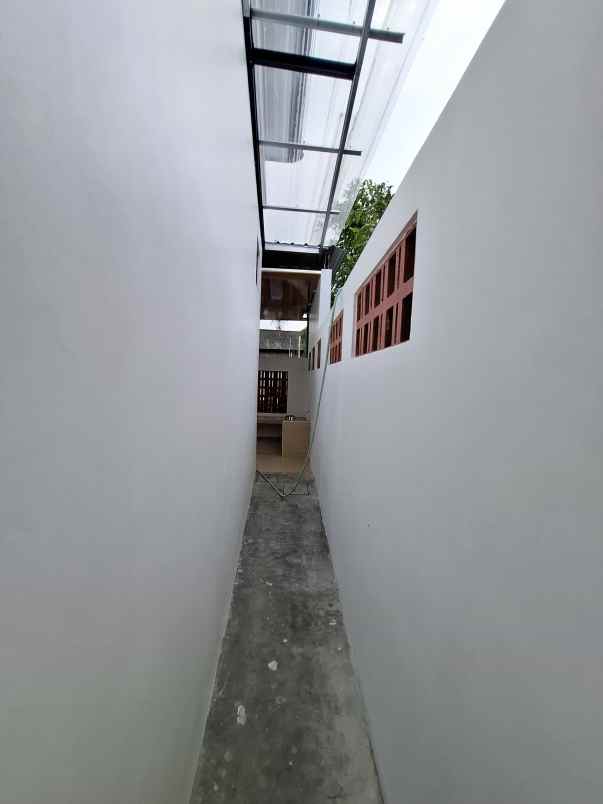 dijual rumah kalitirto