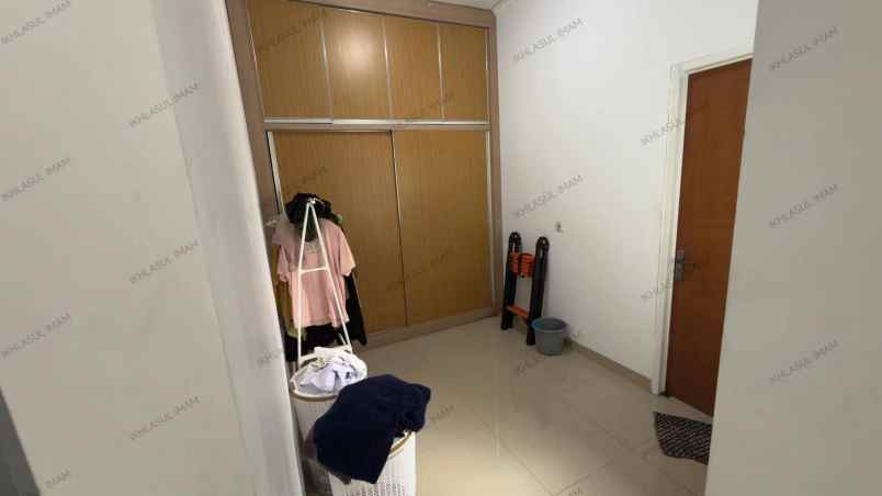 dijual rumah karang tengah