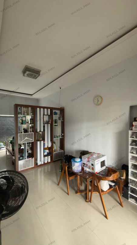 dijual rumah karang tengah