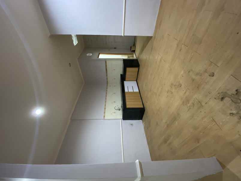 dijual rumah karawaci residence