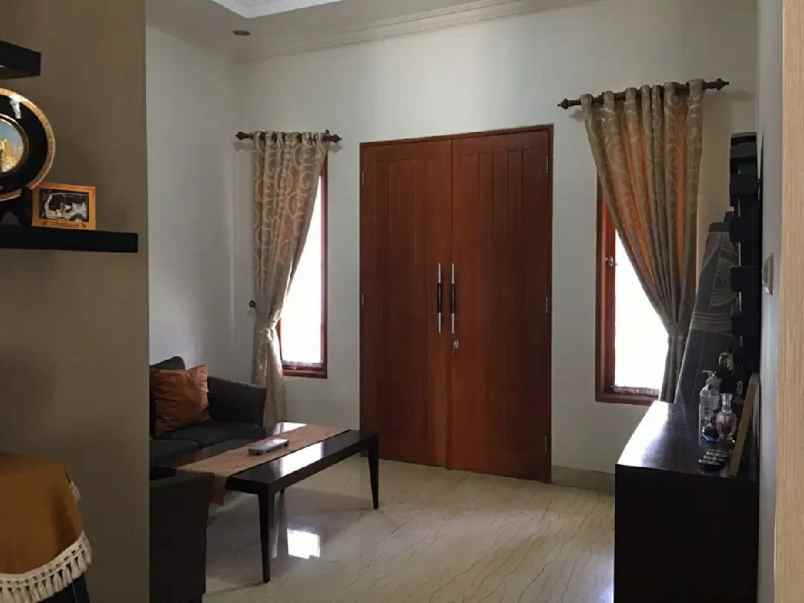 dijual rumah kebagusan town house kec