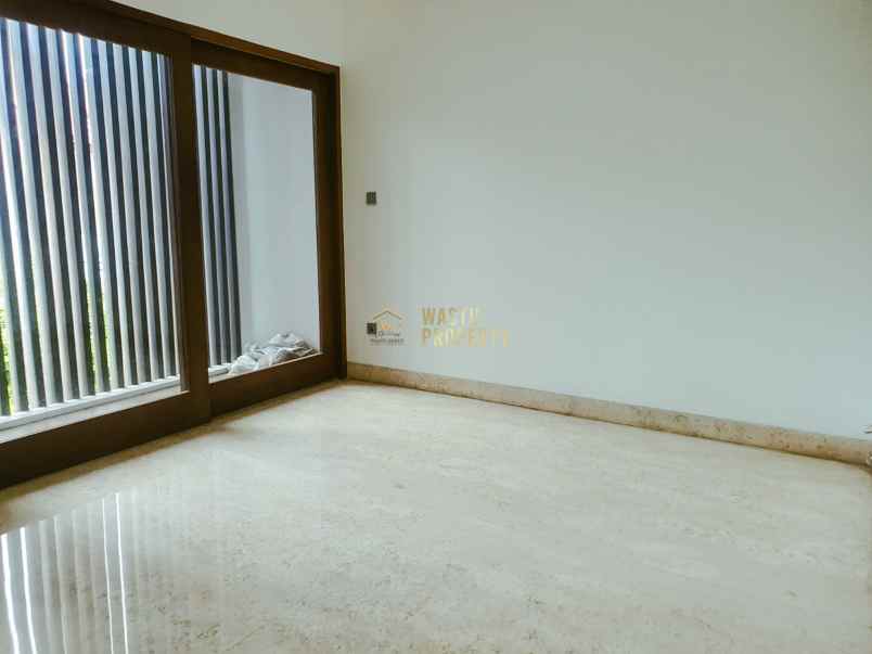 dijual rumah kebayoran lama jakarta