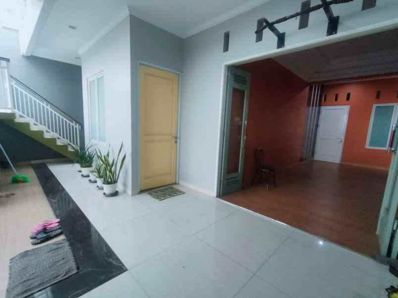 dijual rumah kebon jeruk