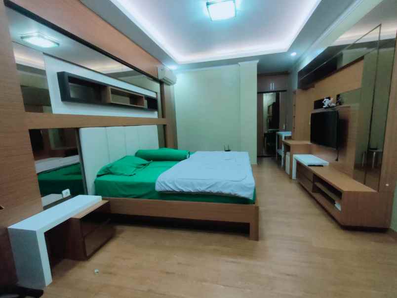 dijual rumah kebon jeruk