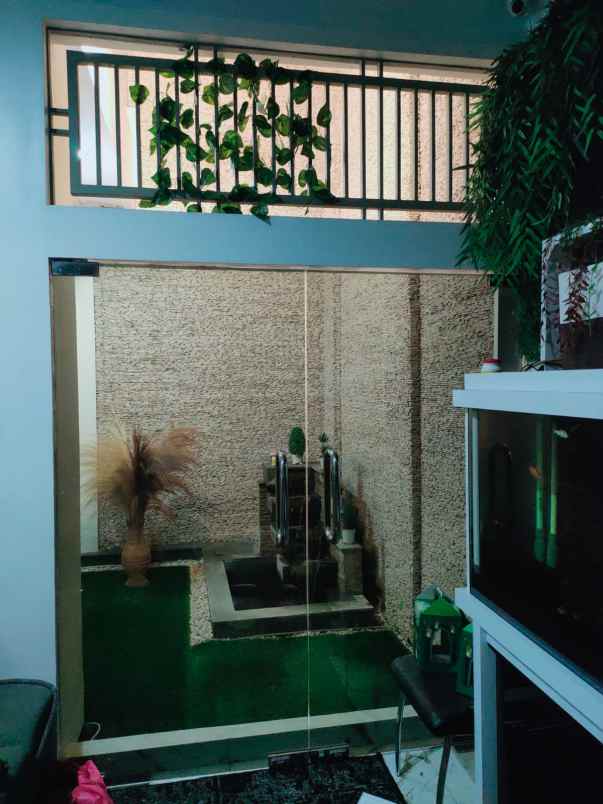dijual rumah kebon jeruk