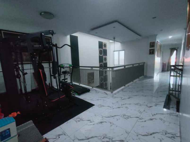 dijual rumah kebon jeruk