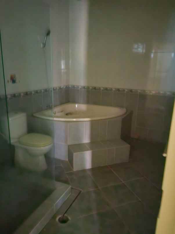 dijual rumah kelapa gading