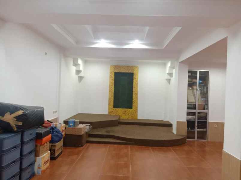 dijual rumah kelapa hybrida kelapa gading