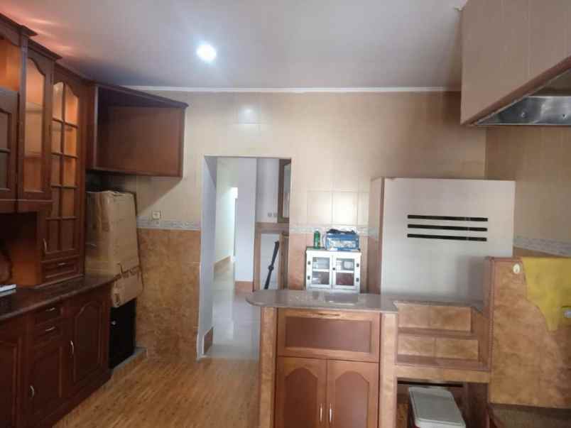 dijual rumah kelapa hybrida kelapa gading