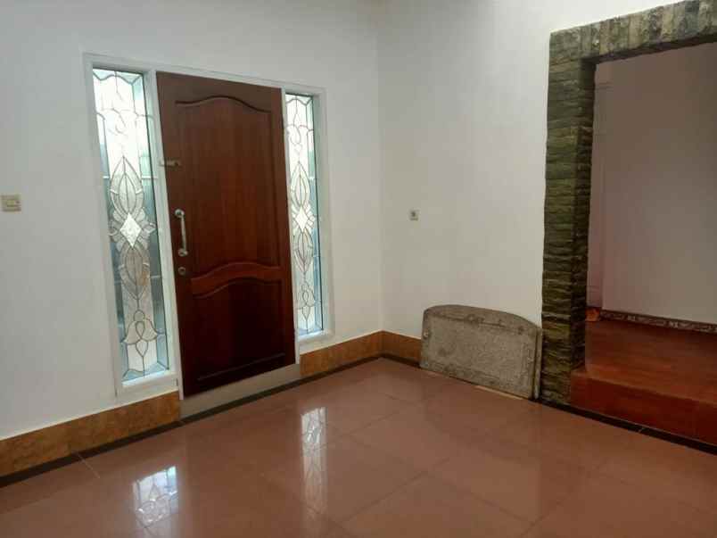 dijual rumah kelapa hybrida kelapa gading