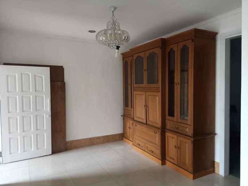 dijual rumah kelapa hybrida kelapa gading