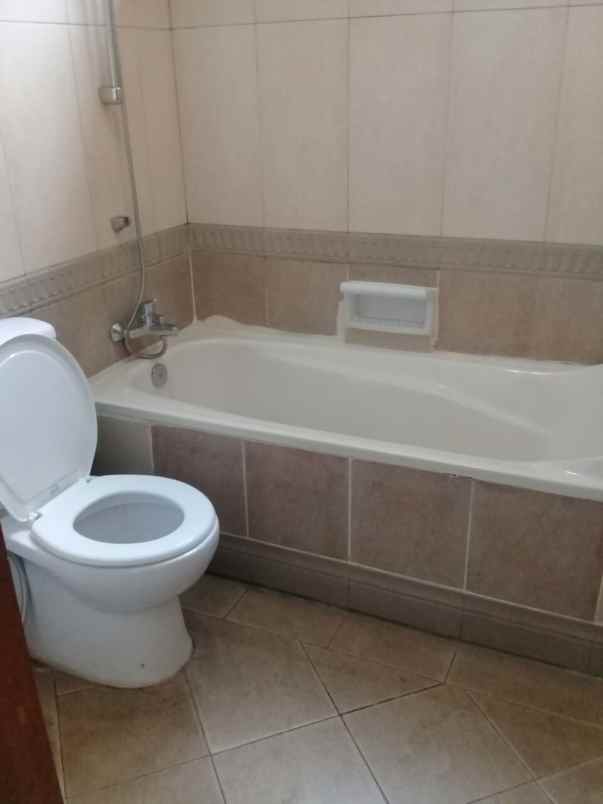 dijual rumah kemang