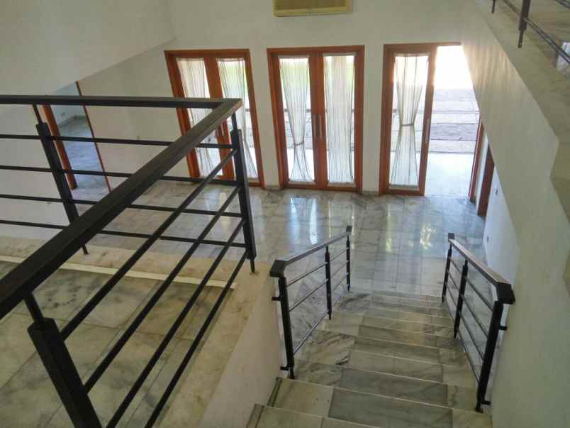 dijual rumah kemang