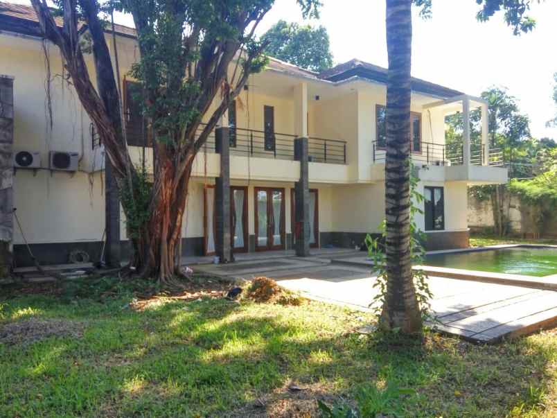 dijual rumah kemang