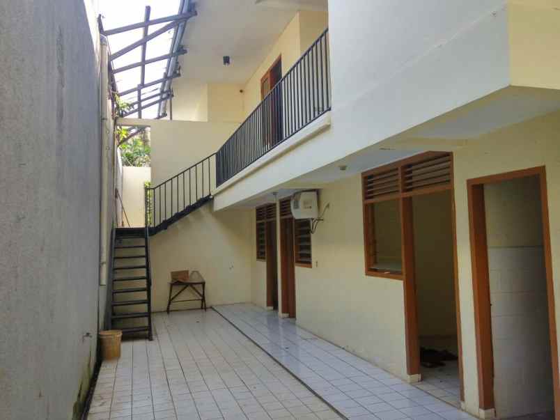dijual rumah kemang