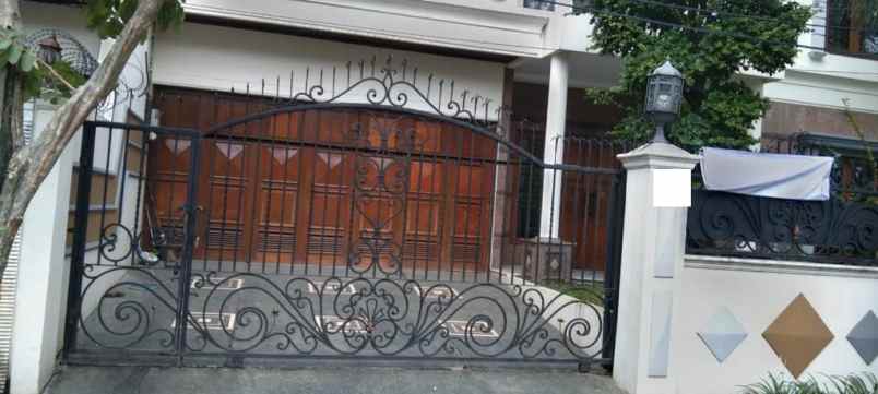 dijual rumah kemang timur