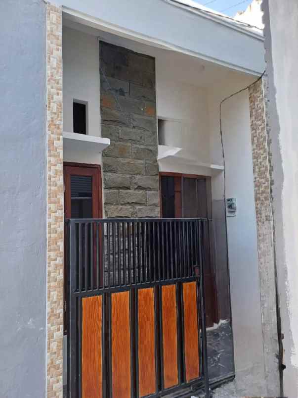 dijual rumah kenjeran babatan pantai