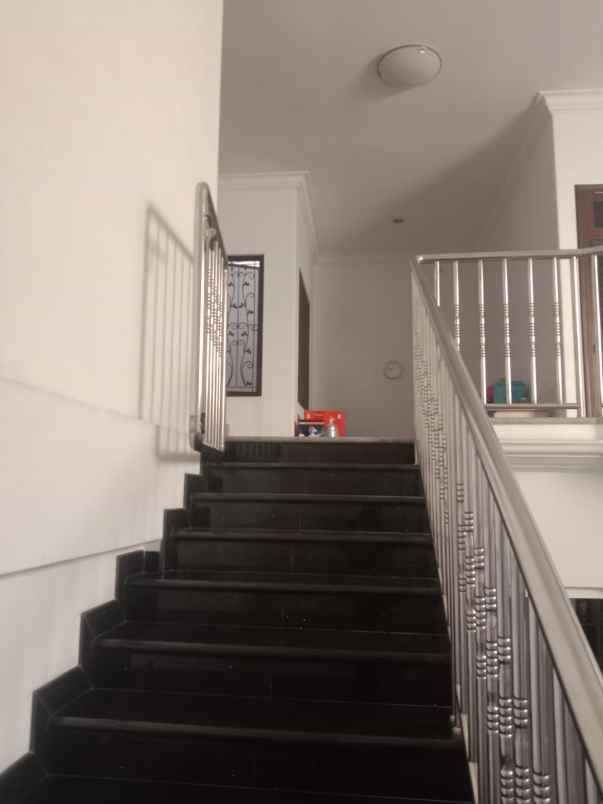 dijual rumah kertajaya indah