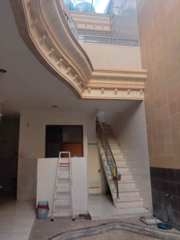 dijual rumah kertajaya indah