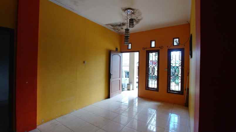 dijual rumah komp selaras sariwangi