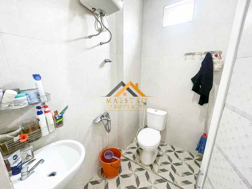 dijual rumah komplek cemara asri jalan