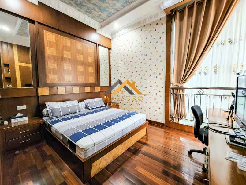 dijual rumah komplek cemara asri jalan