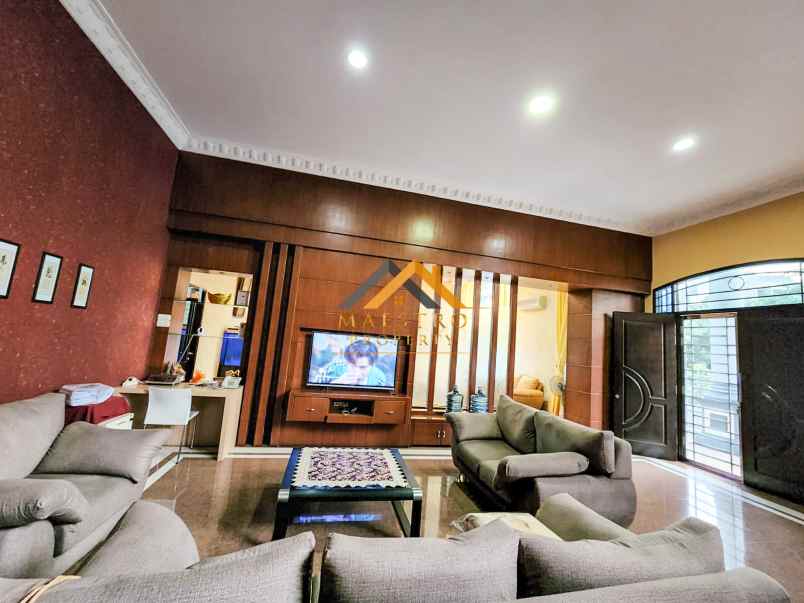 dijual rumah komplek cemara asri jalan