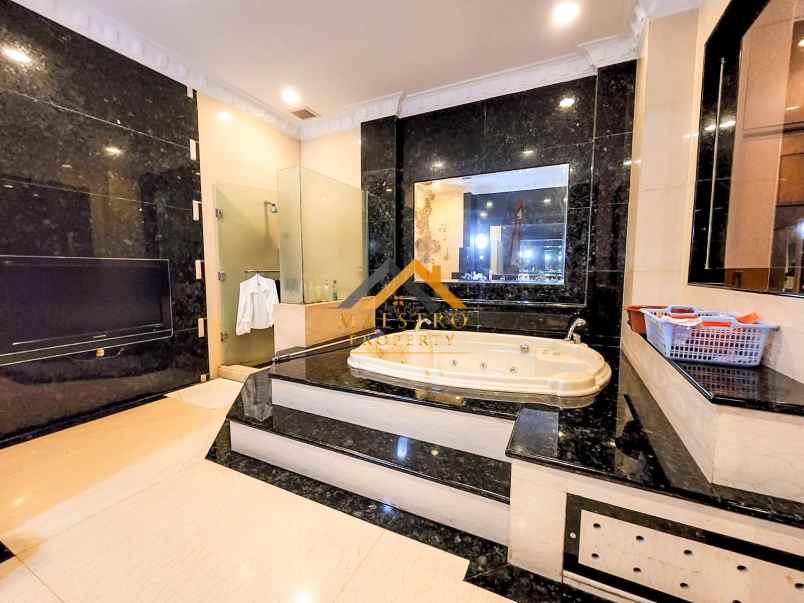 dijual rumah komplek cemara asri jalan