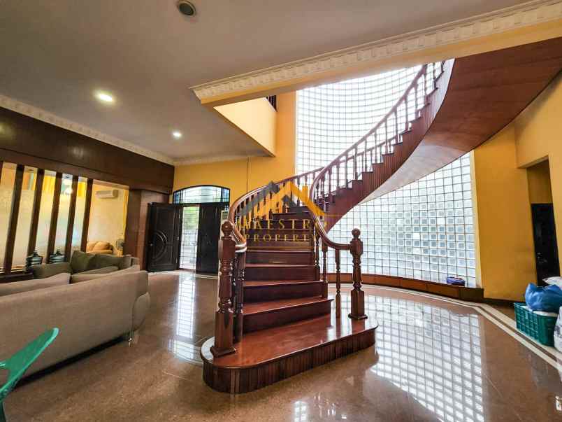 dijual rumah komplek cemara asri jalan