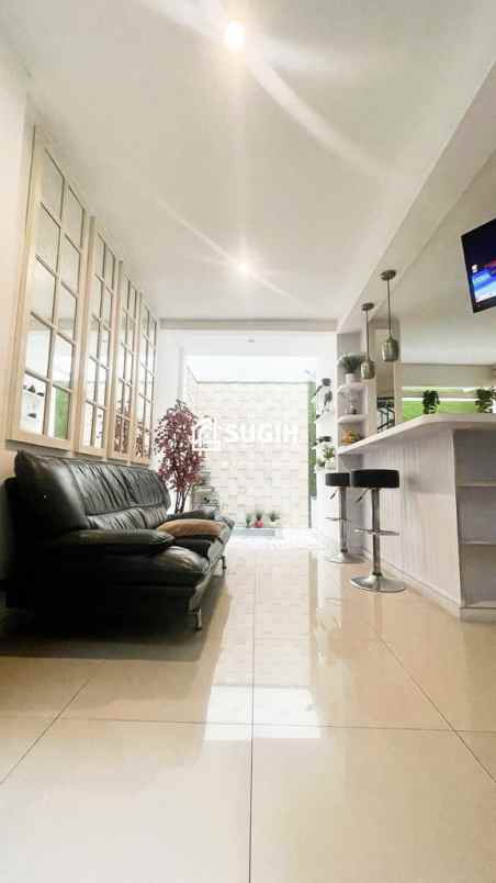 dijual rumah komplek cikutra baru