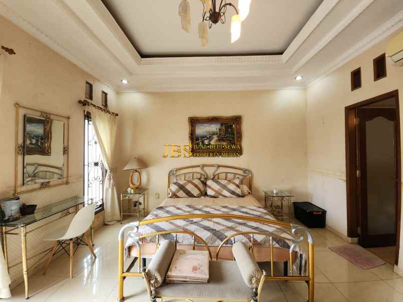 dijual rumah komplek griya riatur jalan