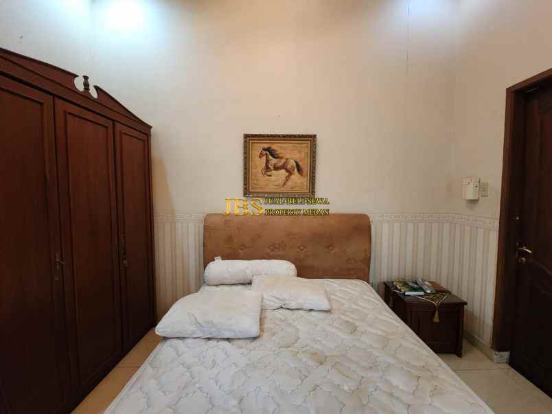 dijual rumah komplek griya riatur jalan