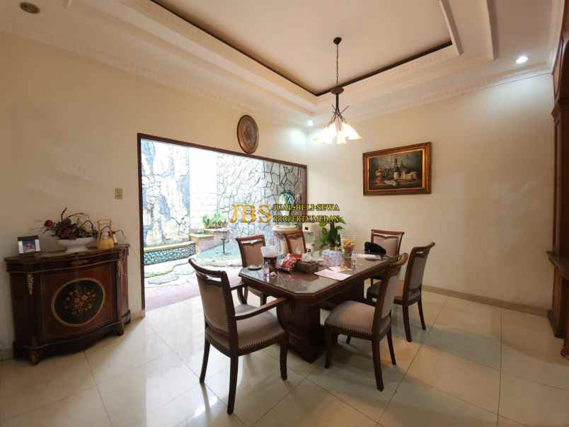 dijual rumah komplek griya riatur jalan
