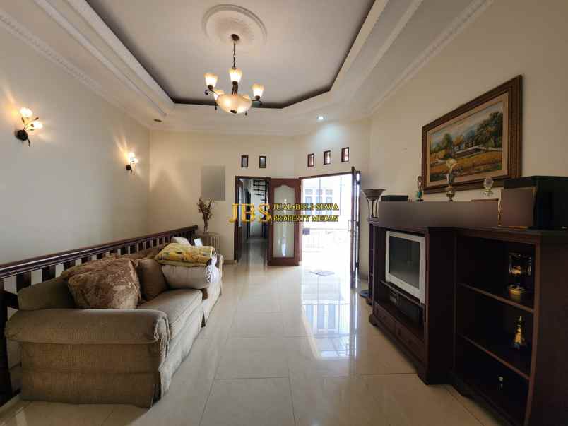 dijual rumah komplek griya riatur jalan
