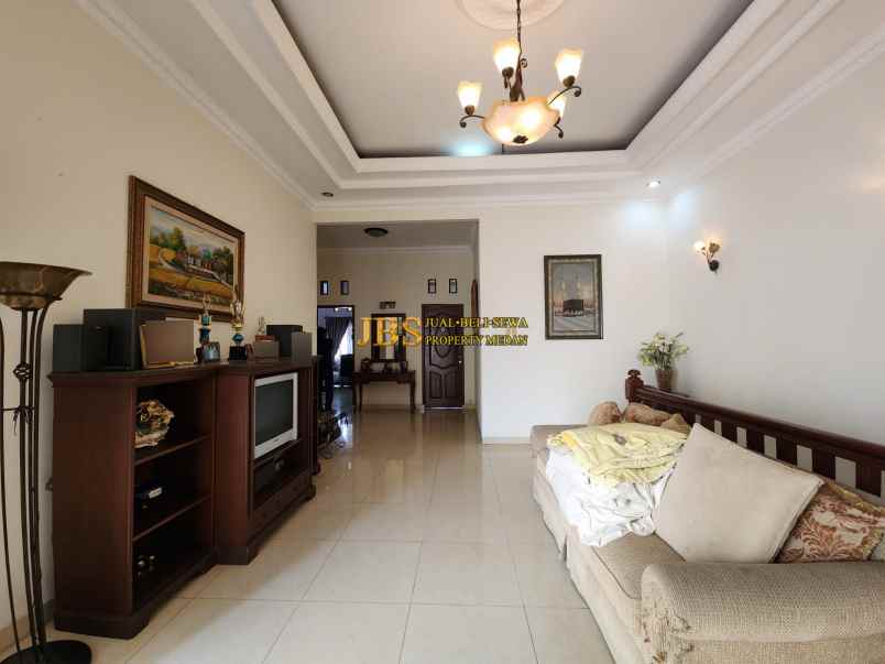 dijual rumah komplek griya riatur jalan