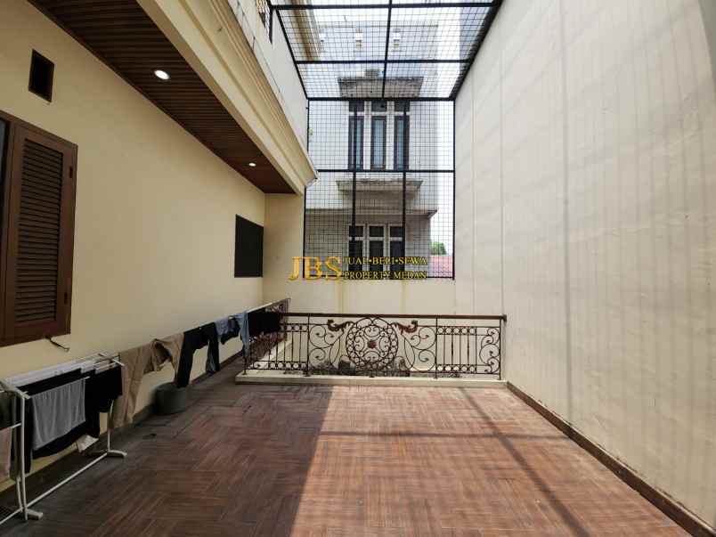 dijual rumah komplek griya riatur jalan