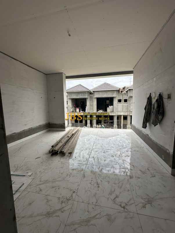 dijual rumah komplek jewel garden jalan