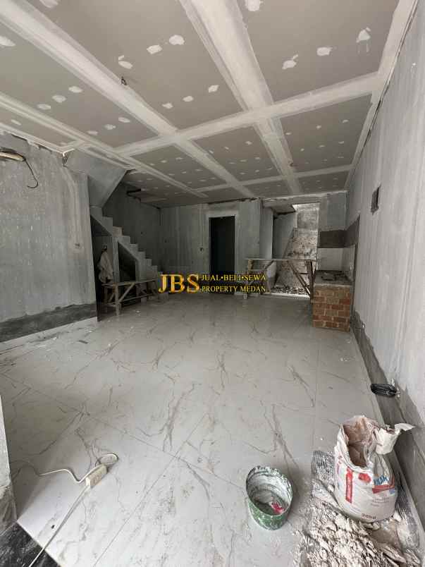 dijual rumah komplek jewel garden jalan