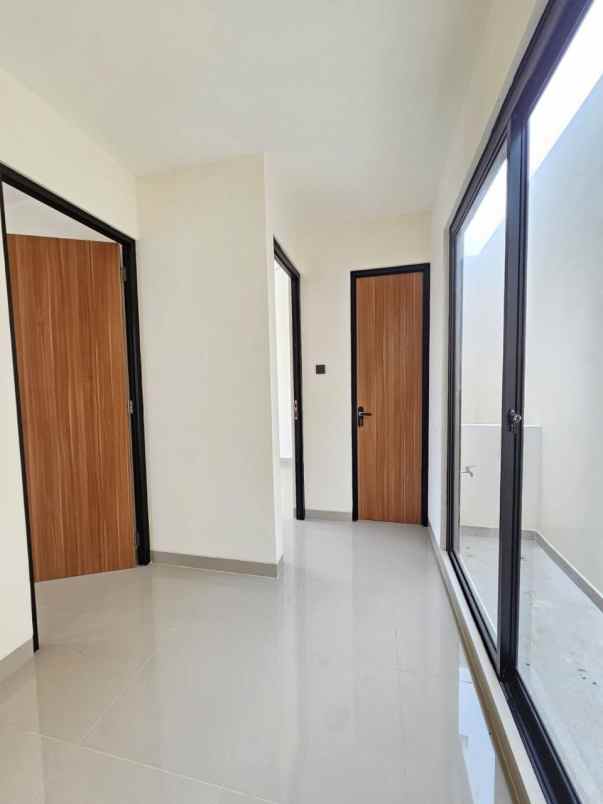 dijual rumah komplek pajak