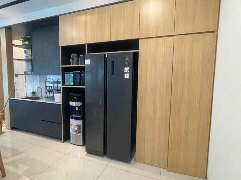 dijual rumah kota baru parahyangan
