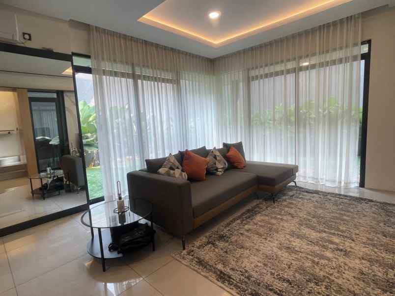 dijual rumah kota baru parahyangan