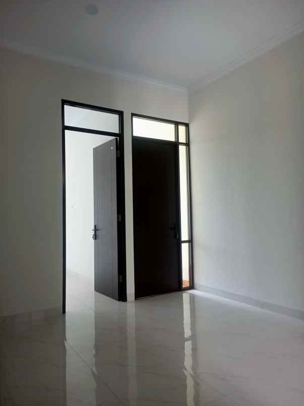 dijual rumah kota harapan indah bekasi